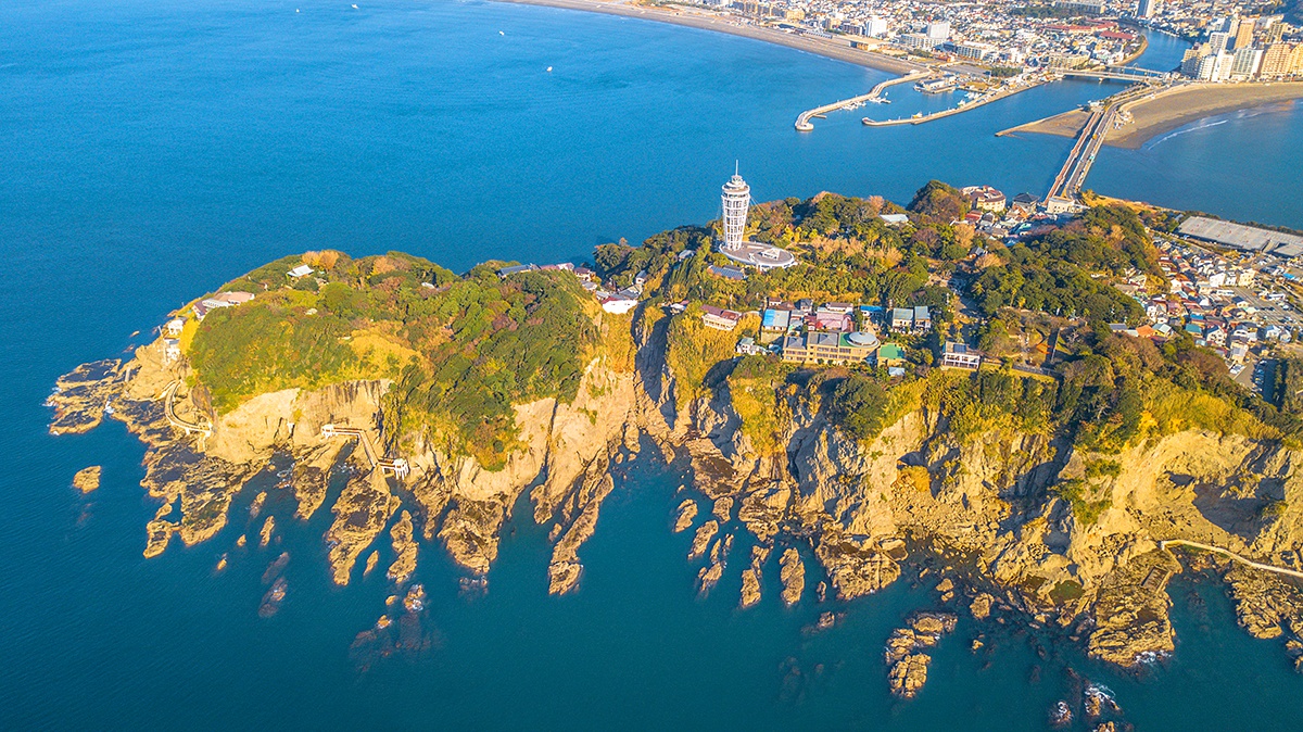 日本航拍镰仓江之岛竟然与富士山同框了