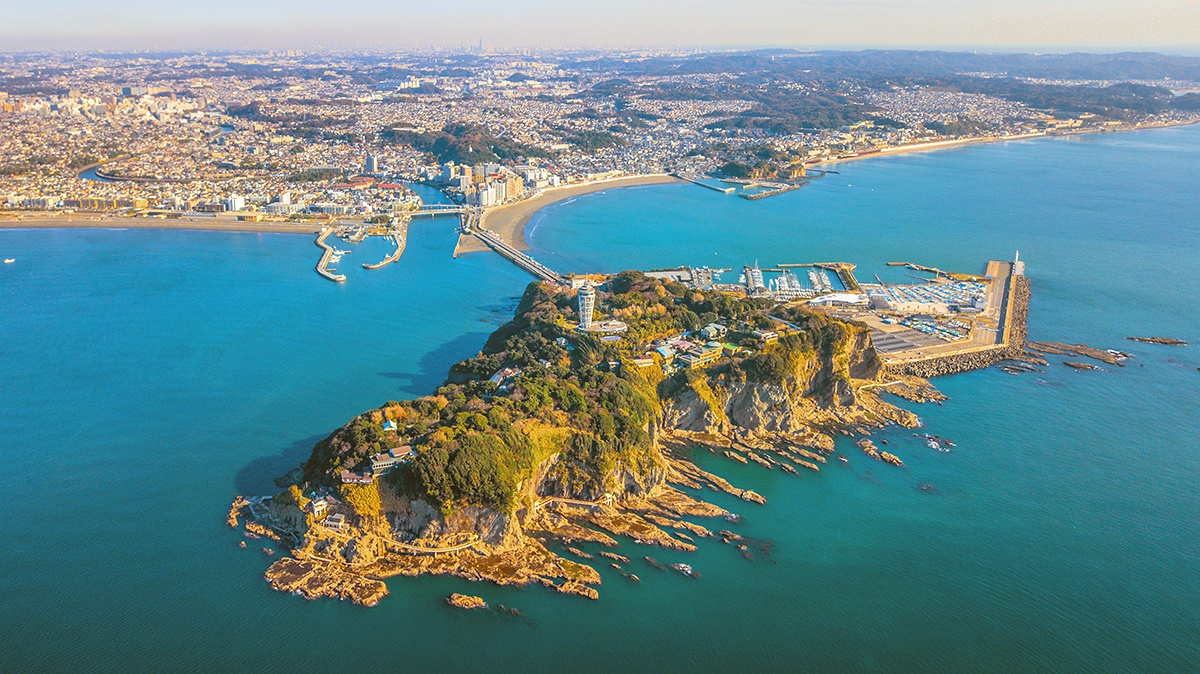 日本航拍镰仓江之岛竟然与富士山同框了