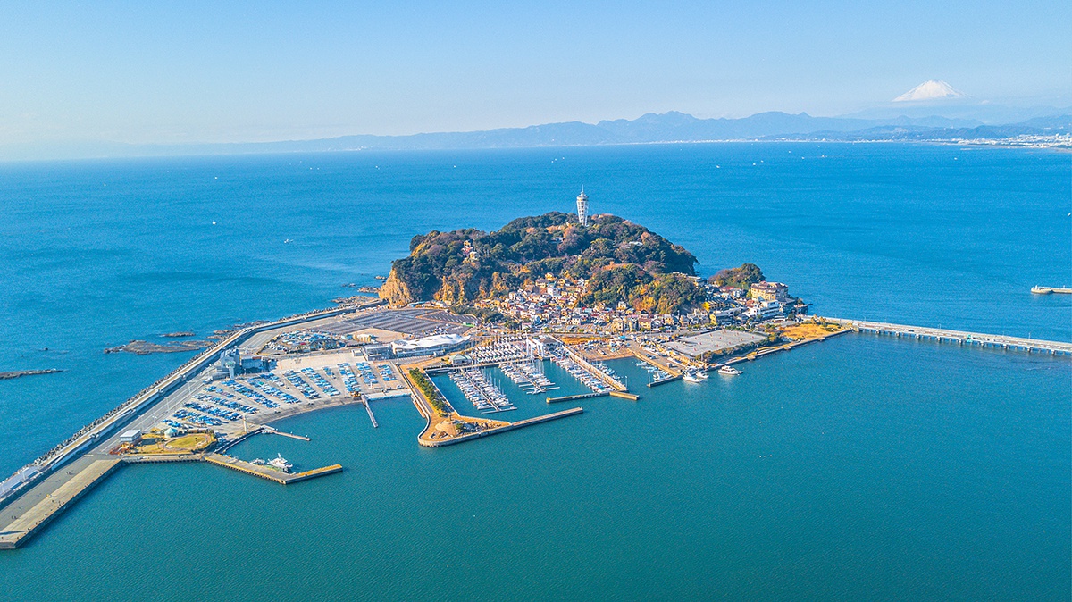 日本航拍镰仓江之岛竟然与富士山同框了