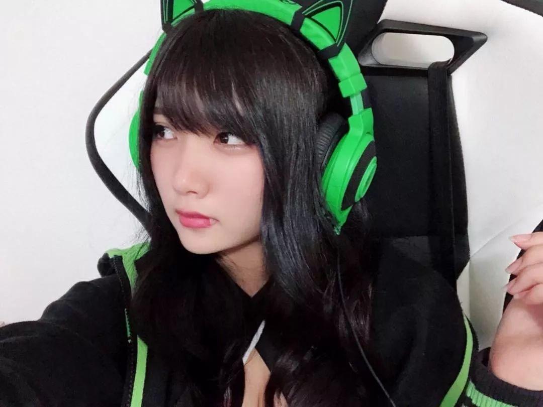 电竞潮女揭秘:女子电竞到底是看脸,看腿,还是看技术?