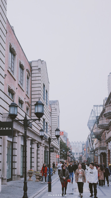 江汉路中北路街道口徐东堪称四大金刚