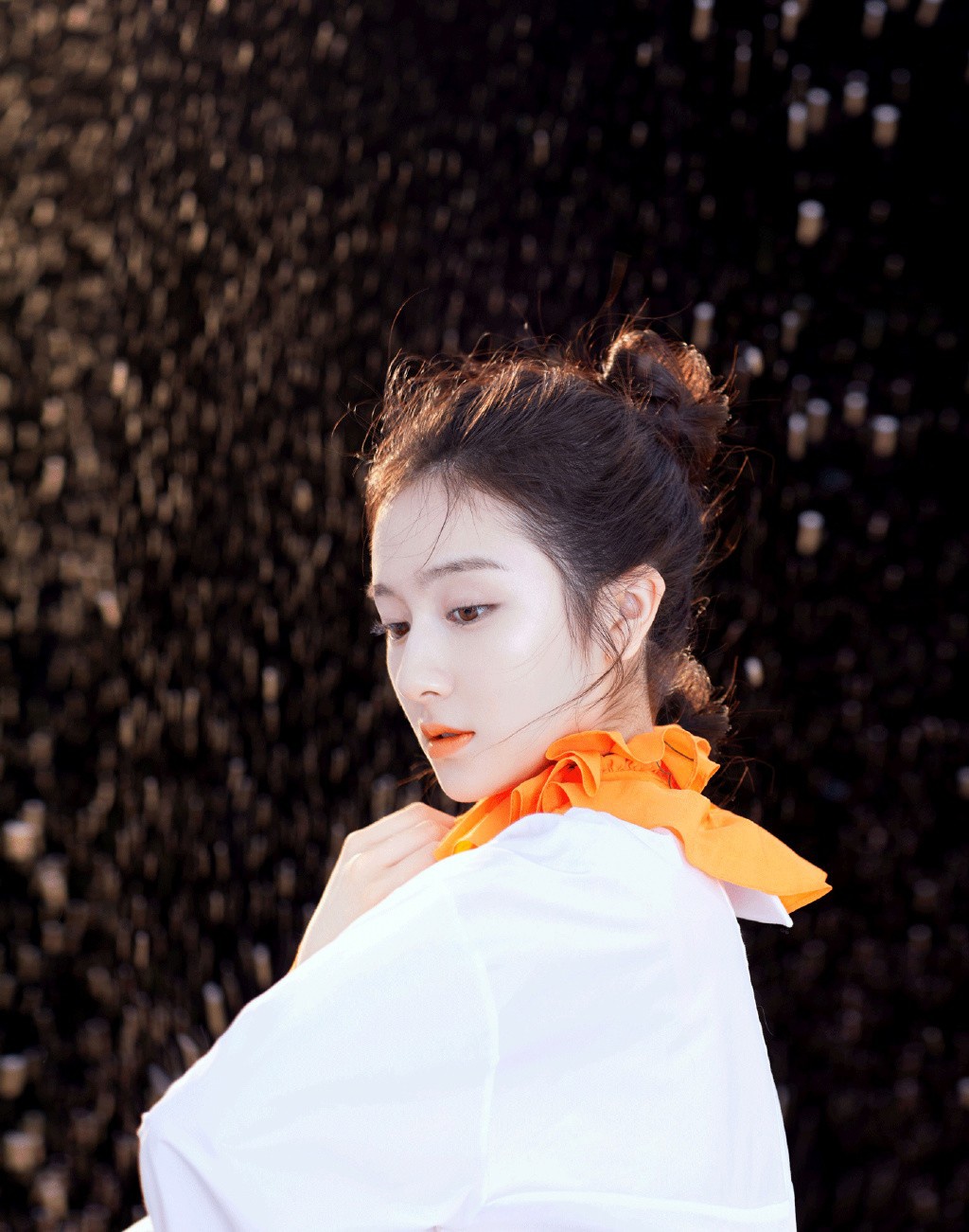李兰迪最近所拍摄的一组新的写真造型.