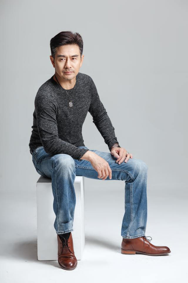 白凡《归鸿》收官 两航回归祖国怀抱