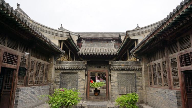 小伙伴们想去这座比故宫还大10万平方米的王家大院看看吗?