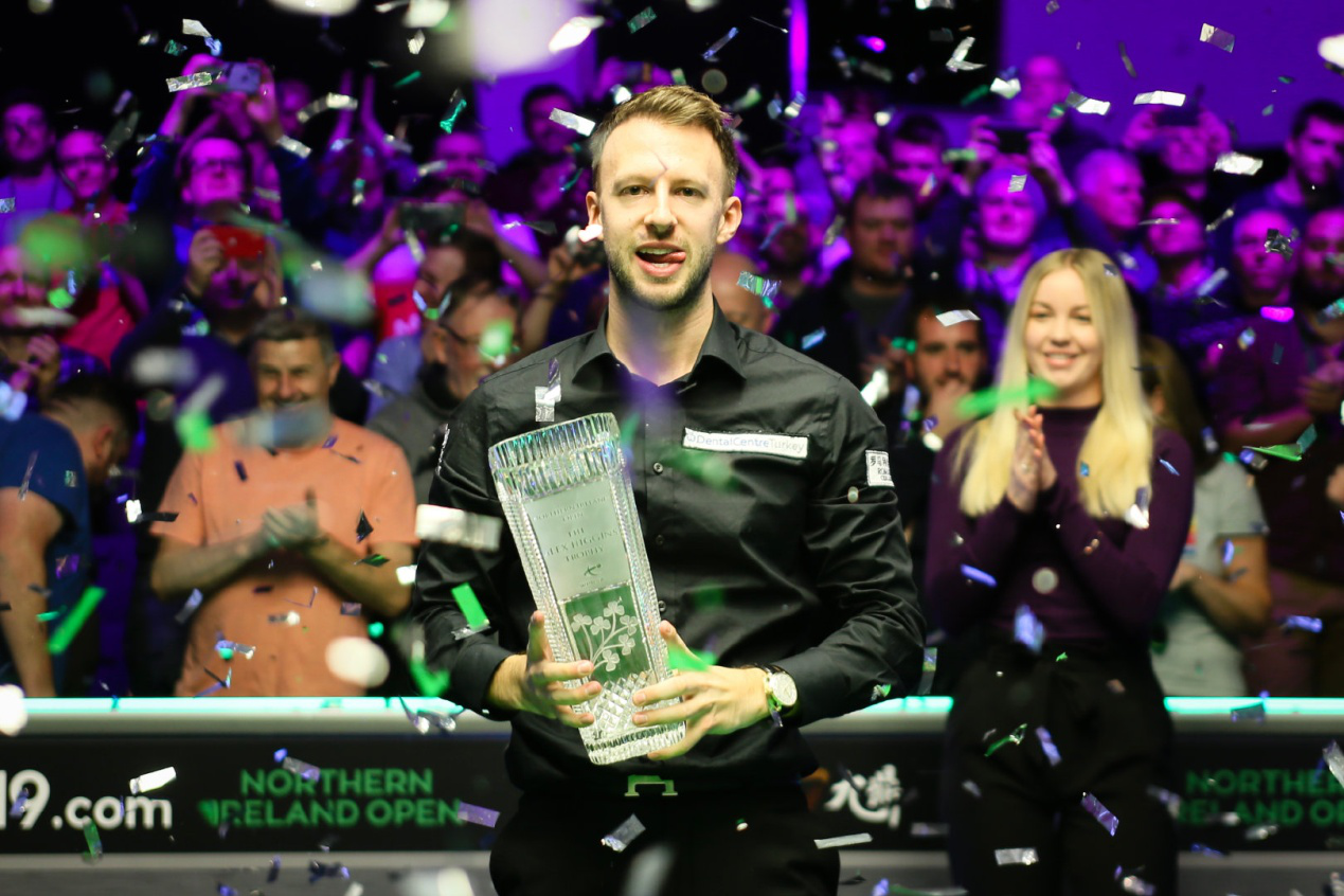 奥沙利文依旧是我们心中那个火箭,但就像巴里赫恩说的:旧王已逝,新王