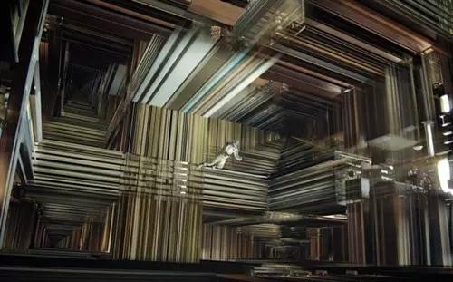 四维时空的问题还没解决五维时空就要来了进入里面会怎么样