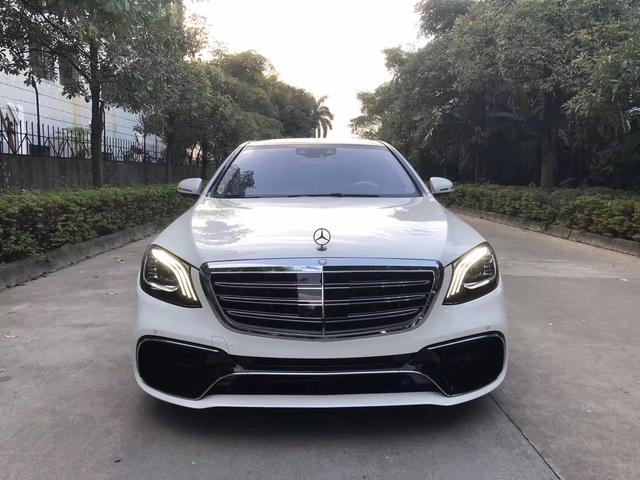 实拍这款奔驰s63仅69万,外观时尚优雅,深受成功人士的青睐