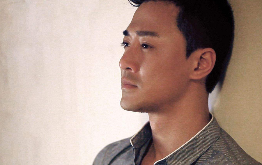 林峯变妻奴隔空打脸,为张馨月拍美照清障碍