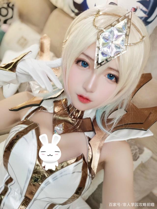 腐团儿cos《英雄联盟》大元素使拉克丝,宛如天仙,网友:太仙了