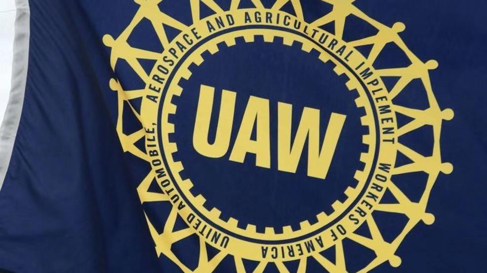 涉嫌腐败与诈骗 美国汽车工会前主管皮尔森进入庭审阶段