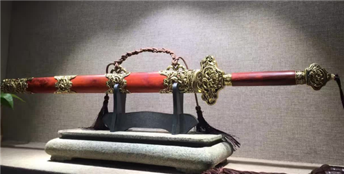古代能够“上打昏君,下斩奸臣”的四大神兵,你可能只听过打王鞭|奸臣|皇帝|神兵_新浪新闻