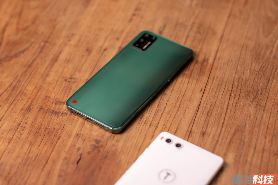 坚果pro3评测灵魂人物退场之后的坚持与妥协