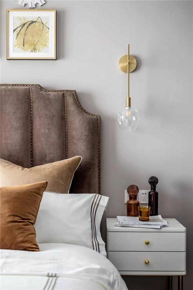 140㎡轻奢浪漫法式4室装修，焦糖色秋冬太温馨了，精致时尚的典范