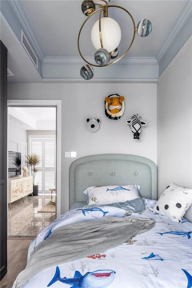 140㎡轻奢浪漫法式4室装修，焦糖色秋冬太温馨了，精致时尚的典范