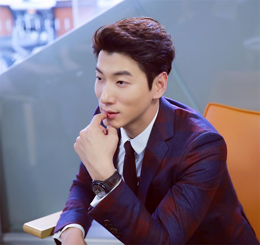 张亮自爆已离婚,被誉为拯救了银河系的寇静也失去了爱情