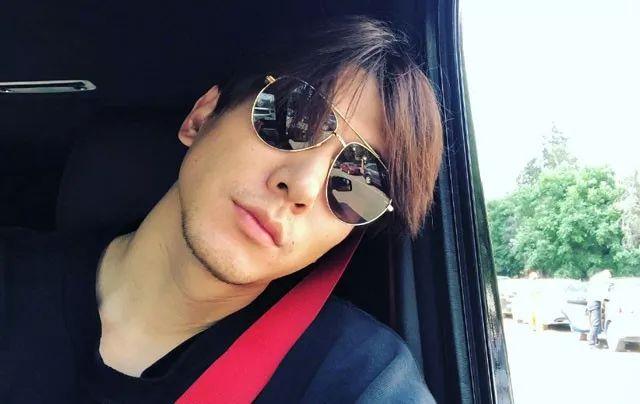 福尔摩斯级网友给出分析,答案太意外|张亮|寇静|福尔摩斯_新浪新闻