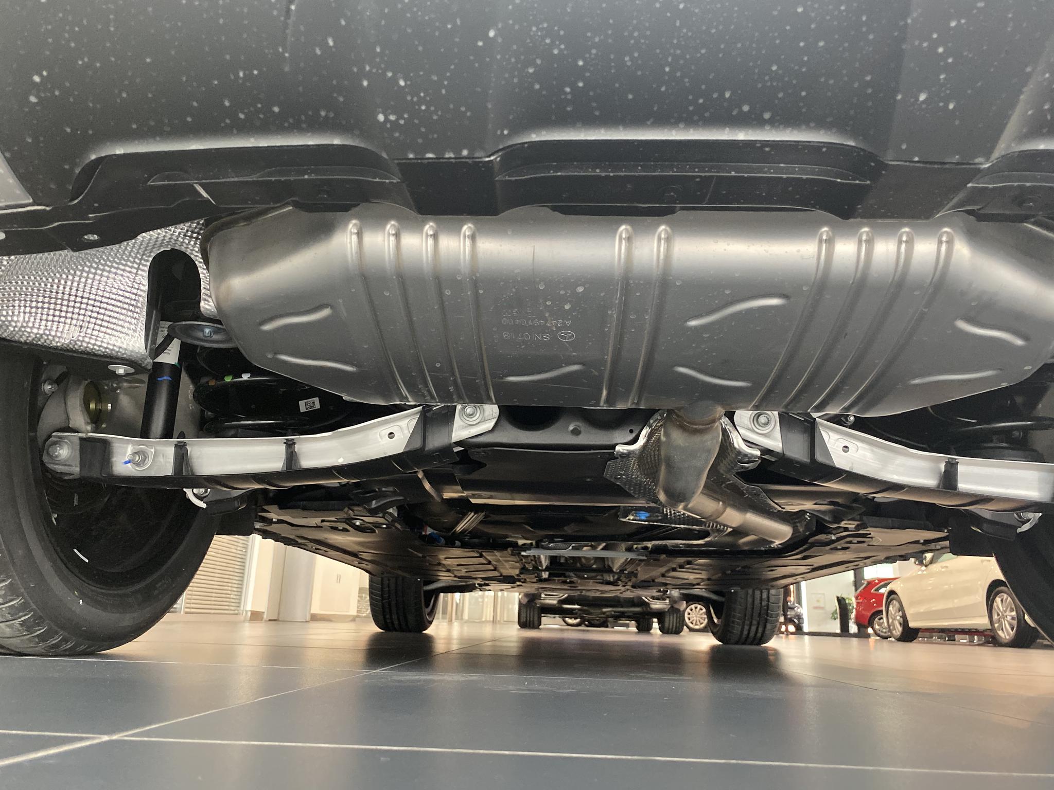 动力方面,全新glb提供180和200两种动力版本,搭载不同调校的1.