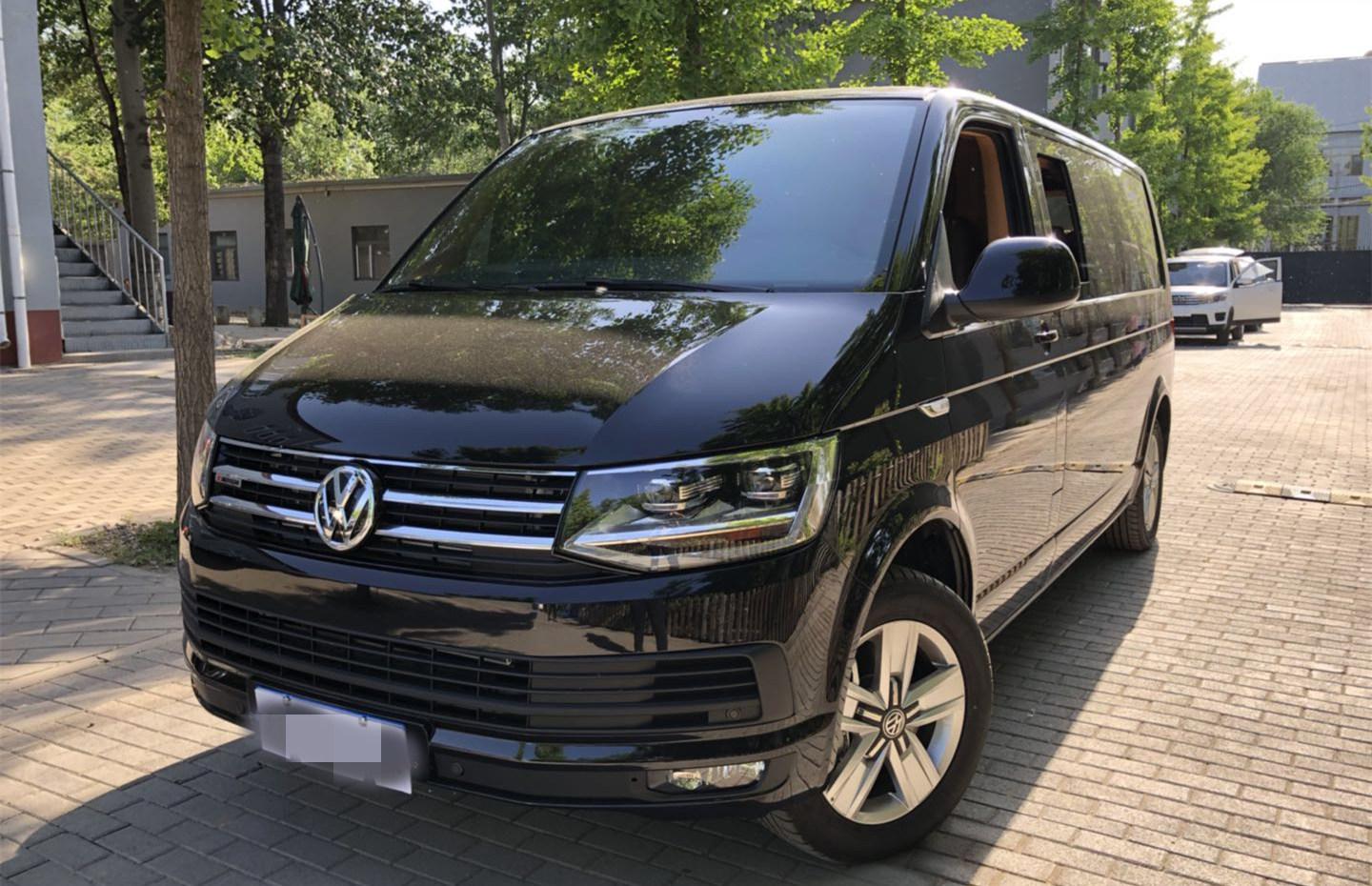 大众t6凯路威内饰升级 带隔断的七座大空间商务车