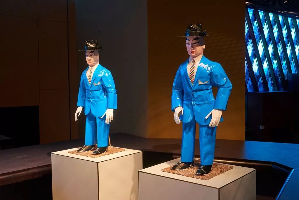 中国人忌讳的纸扎爆红巴黎!法国人拿它办展览,600万老外抢着去打卡