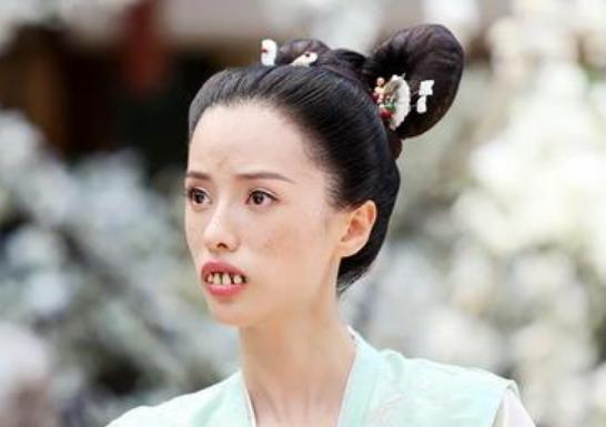 当初丑出天际,如今美成仙女