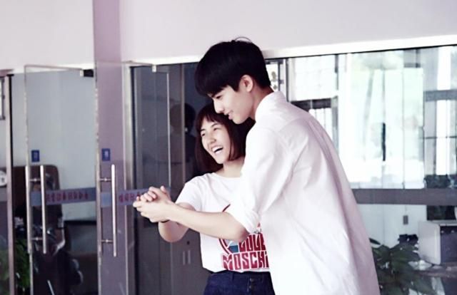 张子枫新电影正式官宣男主是姜潮不说