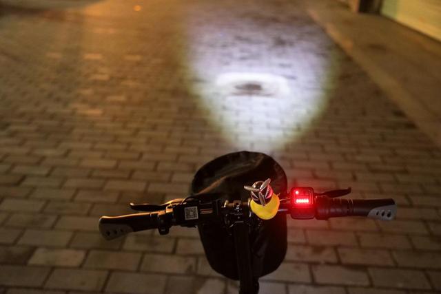 夜间电动车实测:安全才是真本事