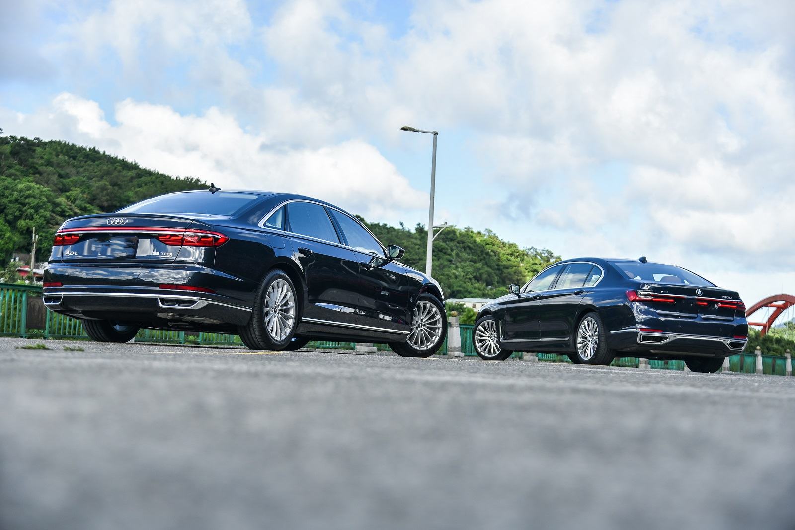 新一代宝马7系与奥迪a8在动力与操控上差距有多大呢