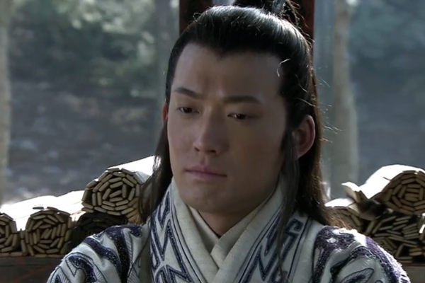 当时,满宠以镇东将军的身份镇守合肥,多次击败孙权每一次遭遇满宠