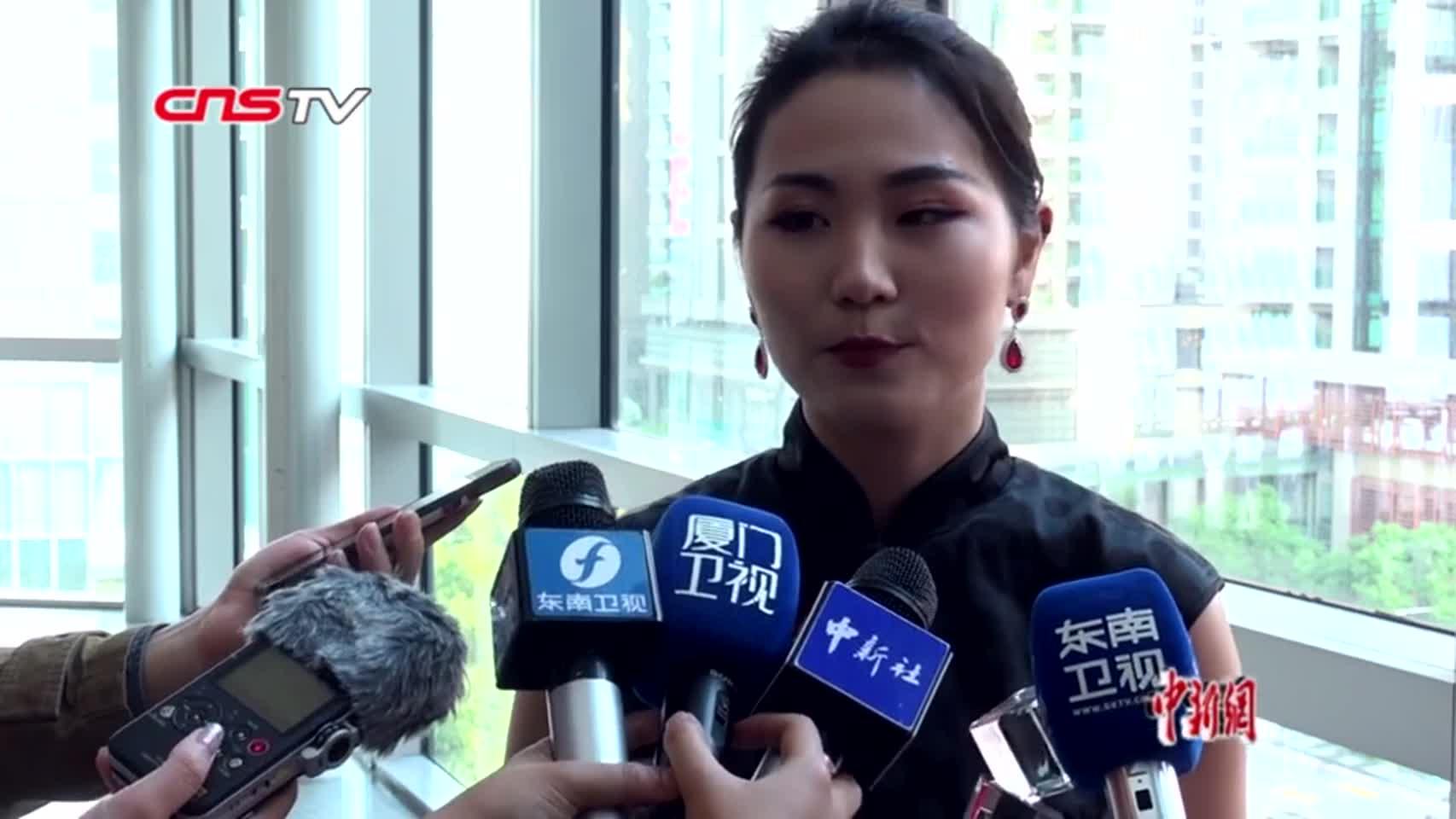 上海女孩夺台湾 时报文学奖 自称像吉普赛人一样生活 含视频 手机新浪网 上海女孩夺台湾 时报文学奖 自称像吉普赛人一样生活 含视频 手机新浪网