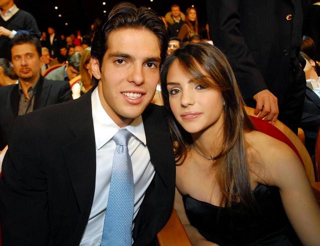 卡卡与小女友大婚,婚礼现场激动落泪 ,前妻曾大方送祝福