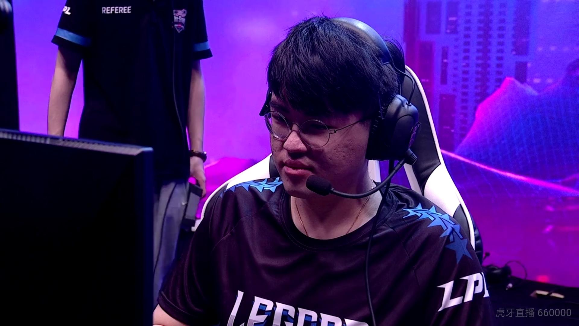 而ig这边,pdd,小孩,姿态,笑笑,射可可齐聚,迎战we草莓,西瓜,若风,微笑