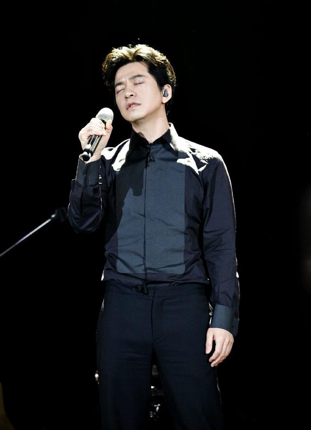 中年男星们的别样时尚李健温润罗志祥帅气沙溢沈腾是真接地气