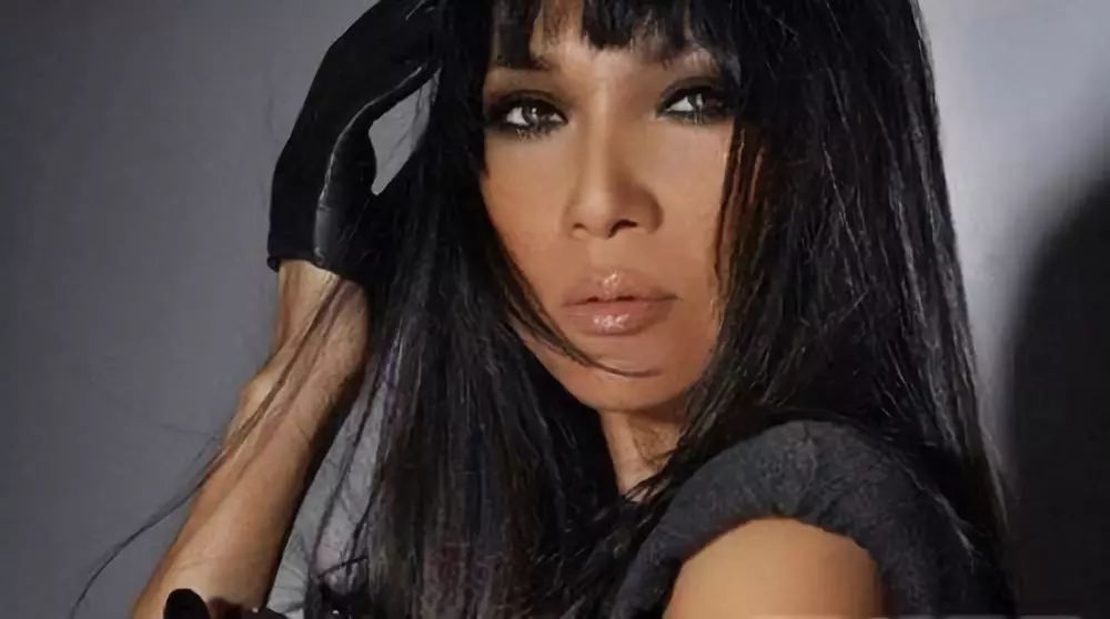 忆旧||九十年代话题女王张咪的奇情往事,患癌,抢歌,终生美艳