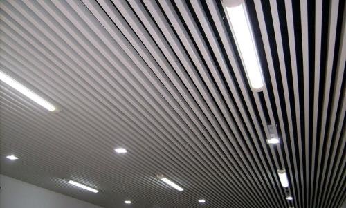 铝条板吊顶拆装方法有哪些?铝扣板吊顶材料怎么选择?
