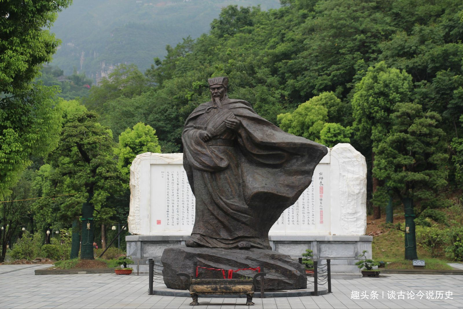 白帝城里的“白帝”是谁,为什么没有人祭拜他?|公孙述|白帝|白帝城_新浪新闻