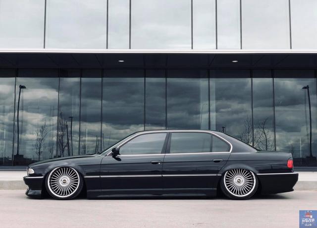 极为罕见的2001款宝马740il改装真正的超vip风格!