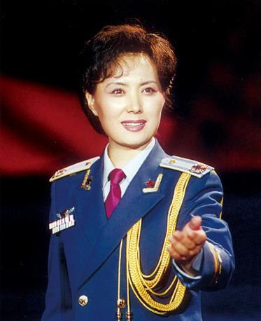 把表演不当事业当爱好,被称为中国贤妻,晚年享副军级待遇