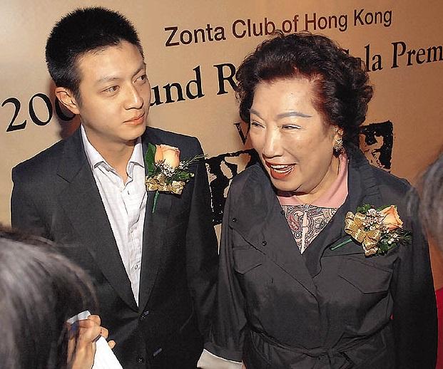 择偶高标准,曾与多女星拍拖,现携混血女友亮相|林孝贤|阿娇|女友_新浪