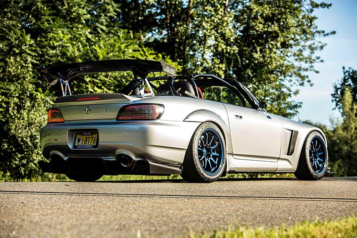 精心改装2005版日产s2000 凸显绅士风格