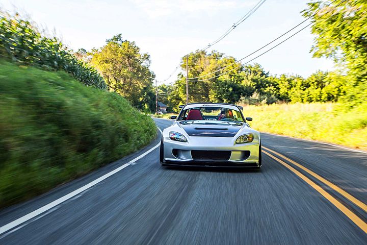 精心改装2005版日产s2000 凸显绅士风格