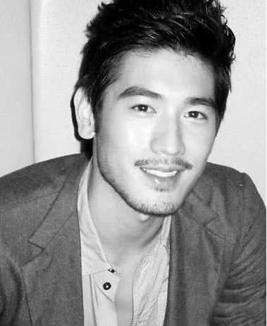 高以翔官方确认死亡,医院公布真实死因,失业阴影下的演员众生相