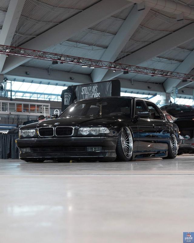 极为罕见的2001款宝马740il改装真正的超vip风格!