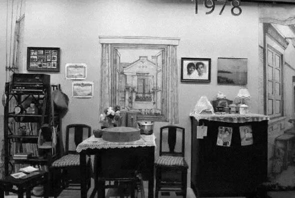 50年代【另外,注意一下,小编这里说的客厅是休闲娱乐的偏西式的