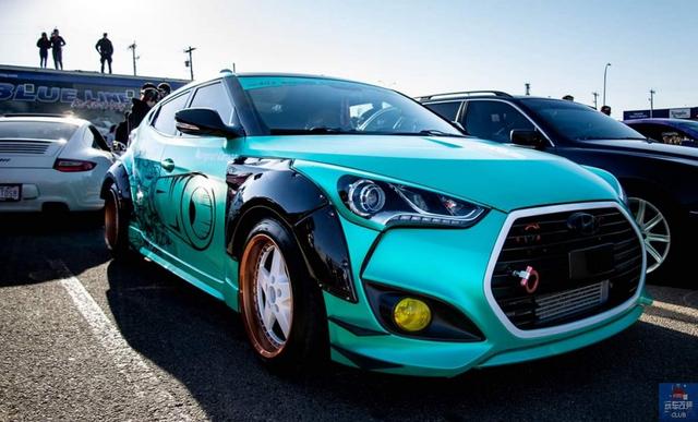 重新喷涂"薄荷色"车漆的现代veloster turbo,改装界小鲜肉
