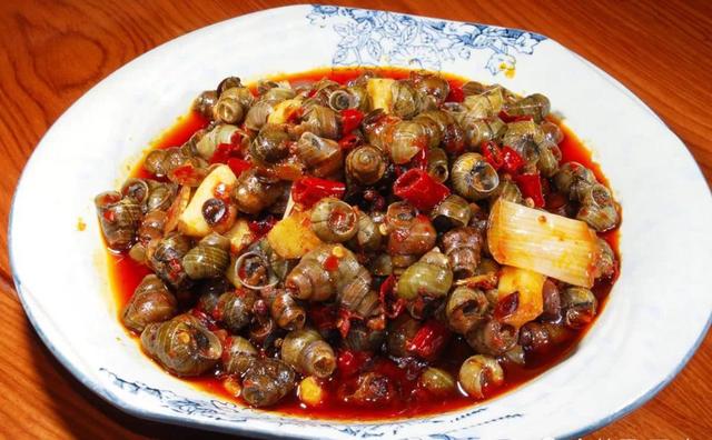 麻辣炒田螺,味道麻辣鲜香无腥味