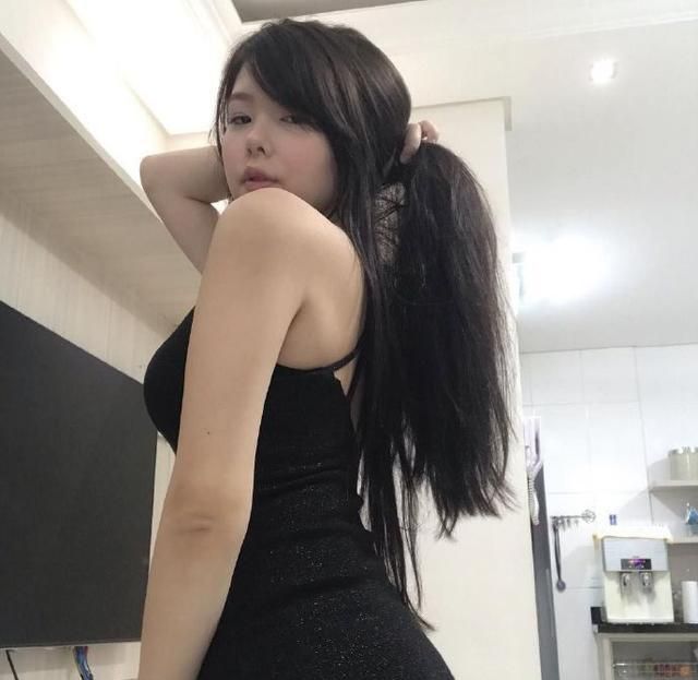 照片曝光好身材,网友评论亮了:这把要日女辅助