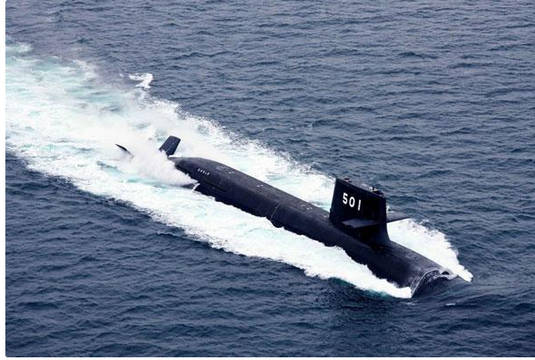 海军又一艘新潜艇服役,黑色消声瓦却没装aip,美:技术落后20年