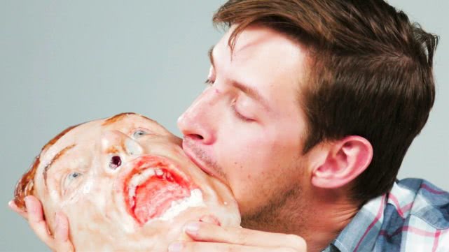 电影中汉尼拔喜欢吃人,现实中,我们真的可以吃人吗?