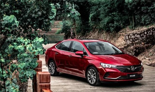 厂家疯了，这三款紧凑车赔钱也要降价，最高优惠5.67万