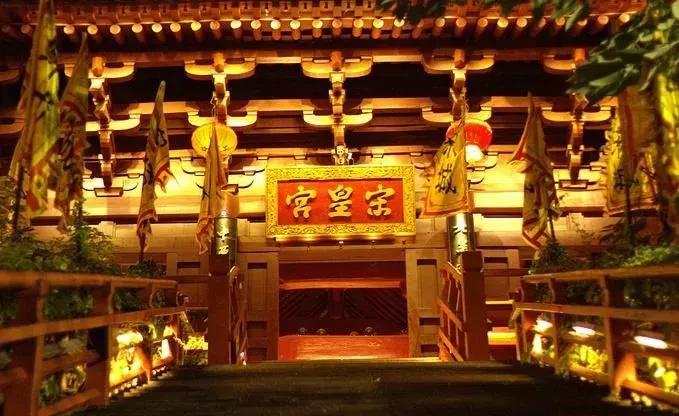 宋城旅游业带来发展         杭州月老祠还有一个名字   叫做"鸿禧堂"